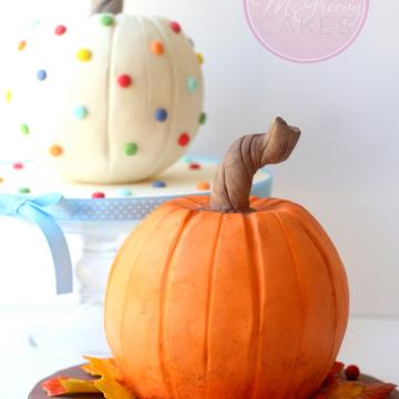 Pumpkin Cake Both View